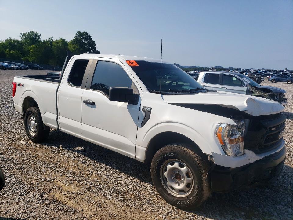 Снимка 4 от търг – 2021 FORD F150 с VIN 1FTFX1E58MFB64101