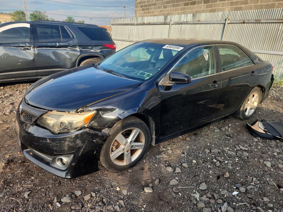 TOYOTA CAMRY 2014 with VIN 4T1BF1FK8EU418677 - Photo from auction