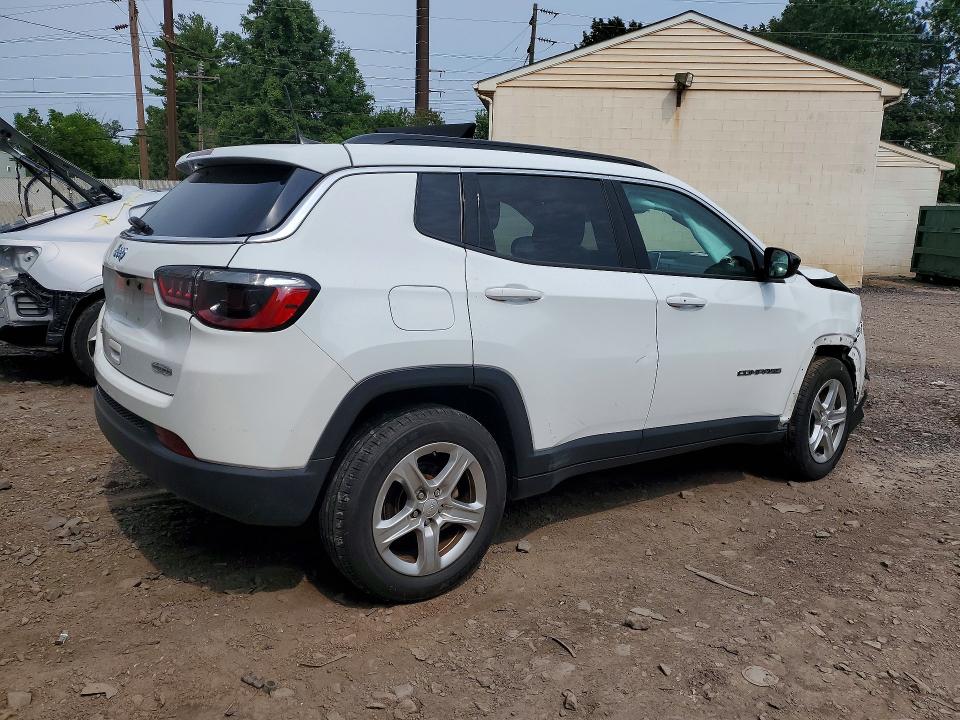 Photo 3 from auction – 2023 JEEP COMPASS with VIN 3C4NJDBN1PT561646