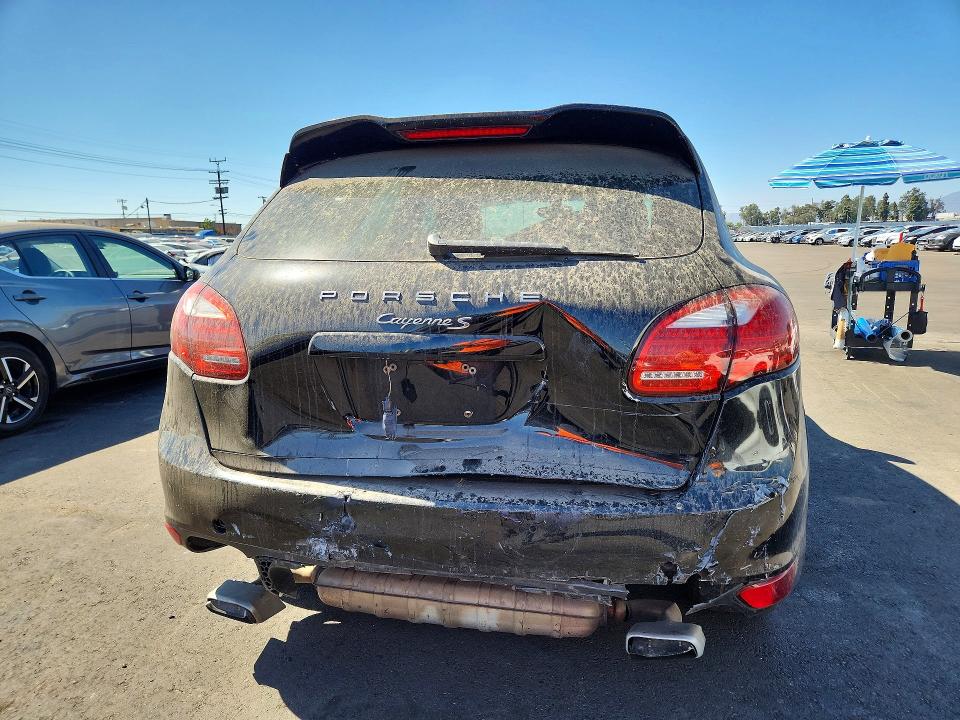 Photo 6 from auction – 2014 PORSCHE CAYENNE with VIN WP1AE2A24ELA50535