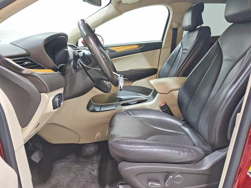 Photo 7 from auction – 2016 LINCOLN MKC with VIN 5LMTJ2DH3GUJ30632
