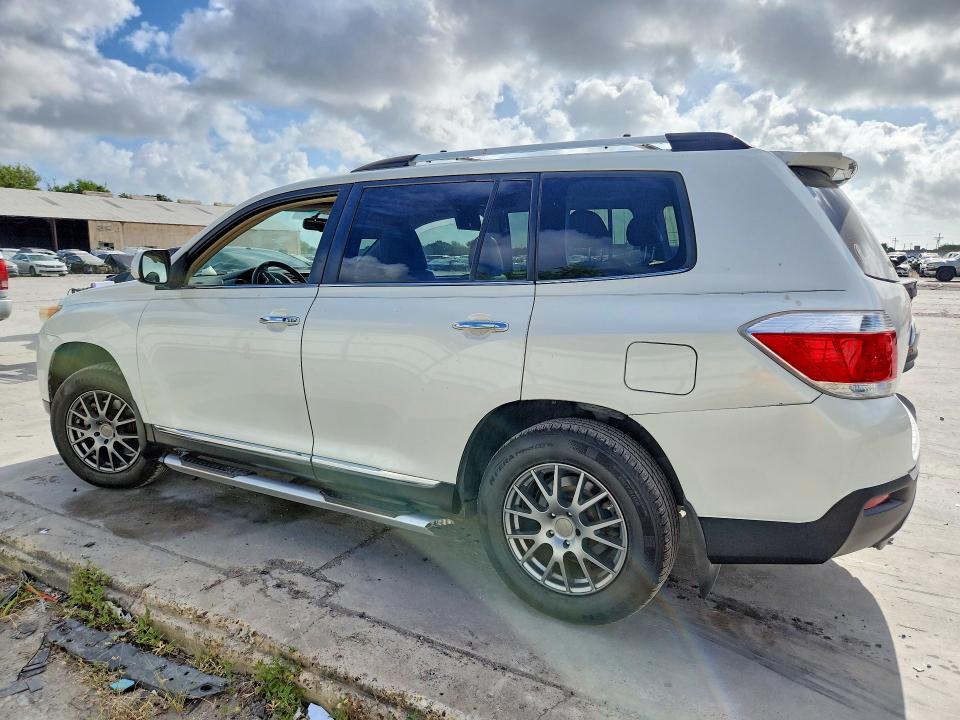 Photo 2 from auction – 2012 TOYOTA HIGHLANDER with VIN 5TDYK3EH0CS083296