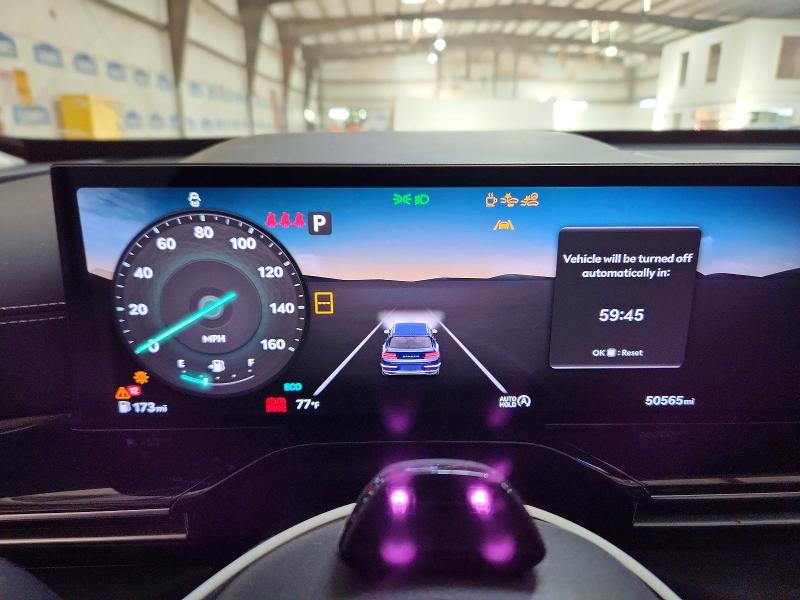 Photo 9 from auction – 2025 GENESIS GV80 with VIN KMUHFESBXSU239089