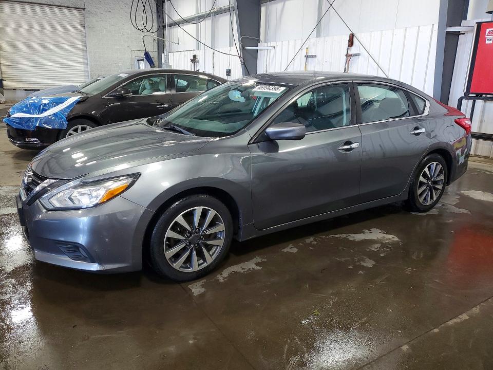 NISSAN ALTIMA 2017 with VIN 1N4AL3AP0HC189564 - Photo from auction