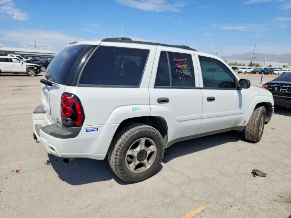 Photo 3 from auction – 2008 CHEVROLET TRAILBLAZER with VIN 1GNDT13S082259963
