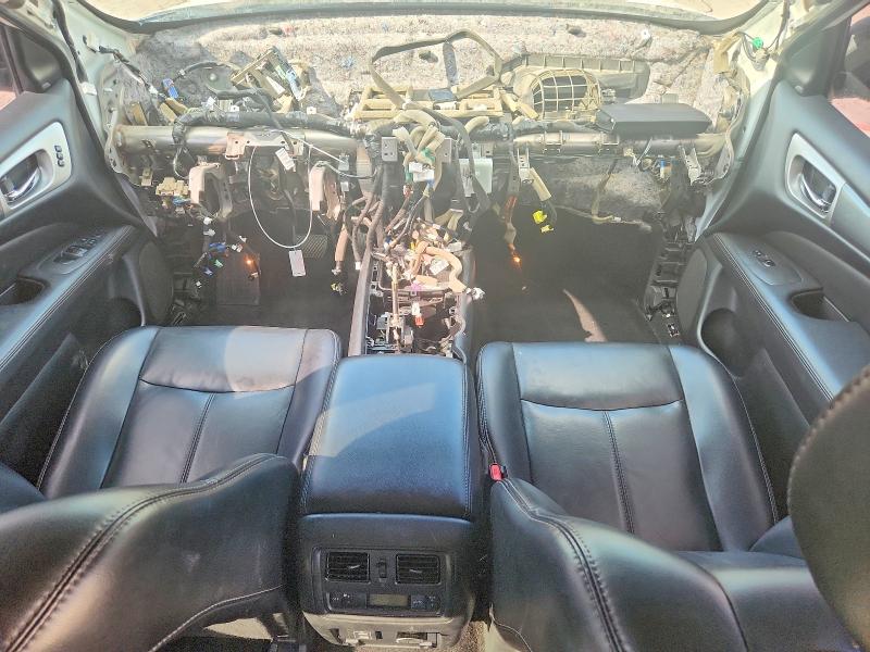 Photo 8 from auction – 2018 NISSAN PATHFINDER with VIN 5N1DR2MN0JC663802