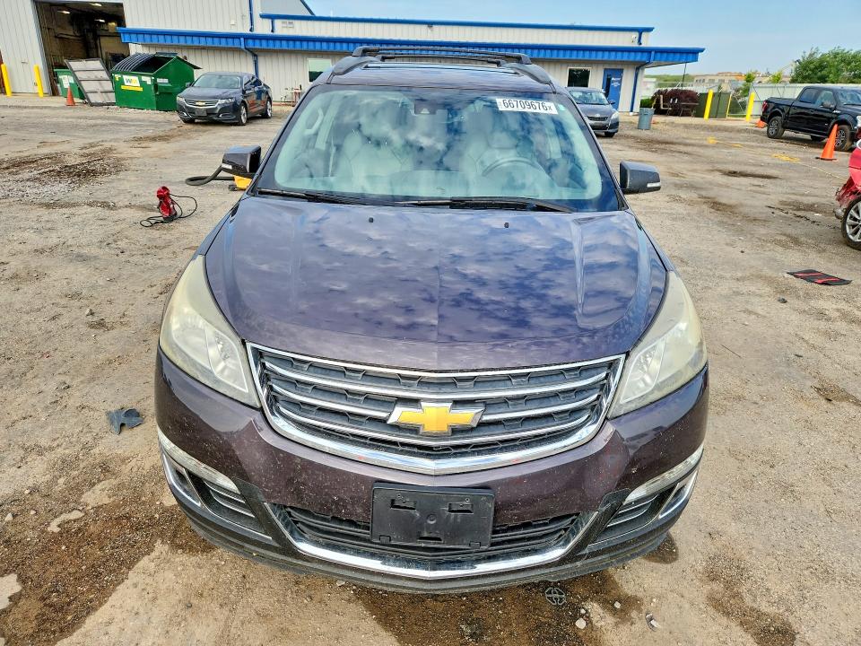 Photo 5 from auction – 2015 CHEVROLET TRAVERSE with VIN 1GNKVJKD6FJ328517