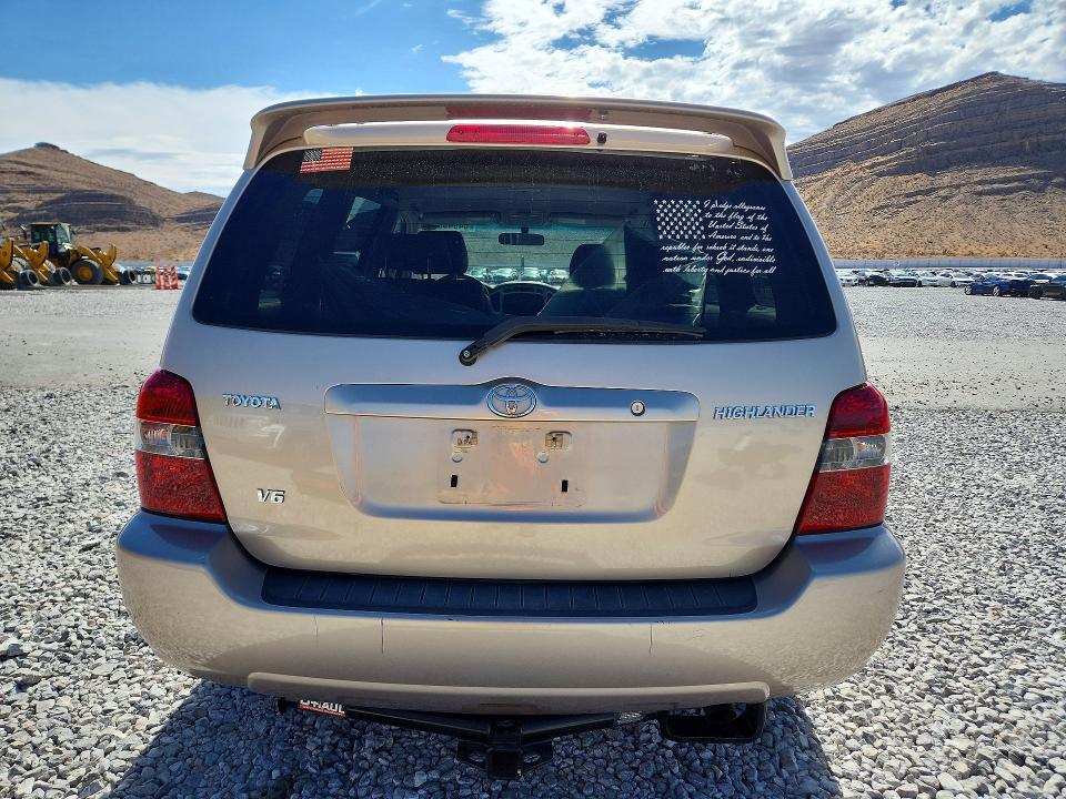 Снимка 6 от търг – 2004 TOYOTA HIGHLANDER с VIN JTEGP21A340038062