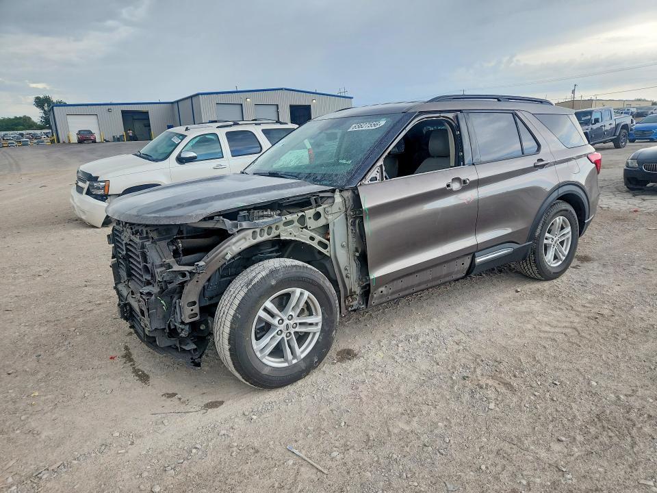FORD EXPLORER 2021 with VIN 1FMSK7DH4MGA30297 - Photo from auction