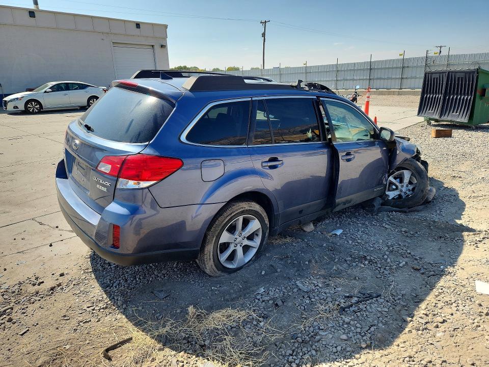 Photo 3 from auction – 2014 SUBARU OUTBACK with VIN 4S4BRBCC4E3290020