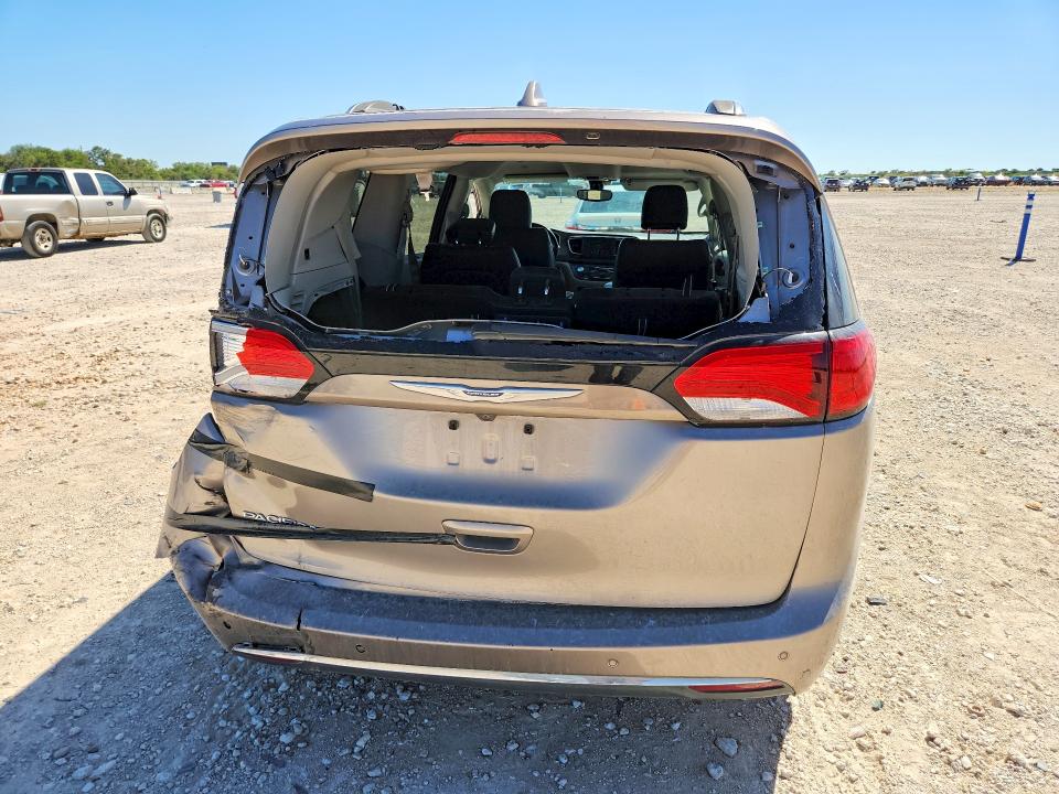 Zdjęcie 6 z aukcji – 2018 CHRYSLER PACIFICA z VIN 2C4RC1BG2JR277366