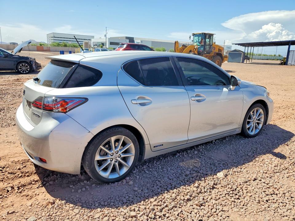 Photo 3 from auction – 2012 LEXUS CT with VIN JTHKD5BH3C2109685