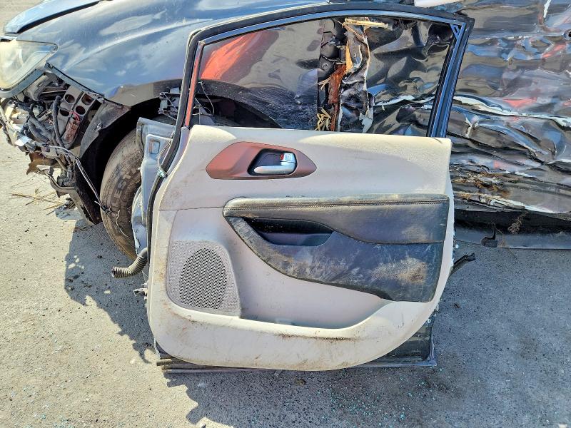 Zdjęcie 13 z aukcji – 2017 CHRYSLER PACIFICA z VIN 2C4RC1BG1HR587650