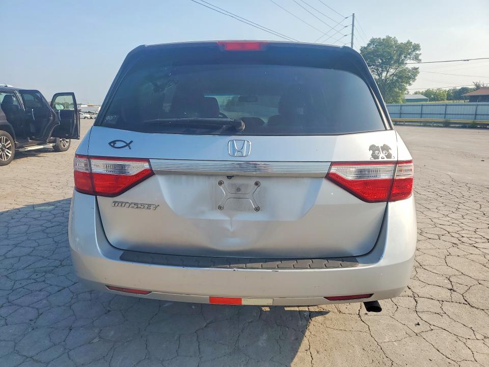 Photo 6 from auction – 2012 HONDA ODYSSEY with VIN 5FNRL5H65CB027317