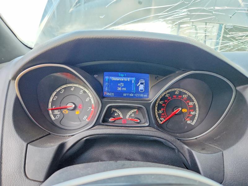 Photo 9 from auction – 2016 FORD FOCUS with VIN 1FADP3F2XGL343226