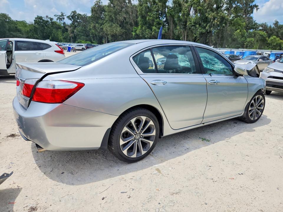 Photo 3 from auction – 2015 HONDA ACCORD with VIN 1HGCR2F53FA106948
