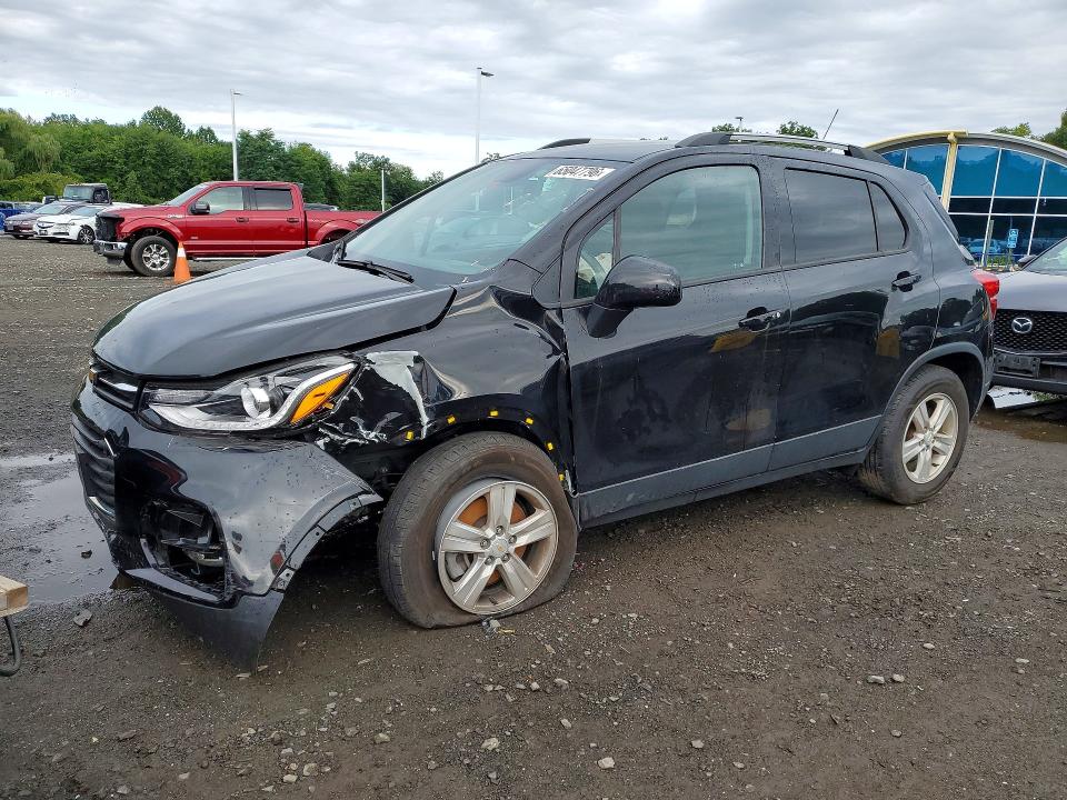 CHEVROLET TRAX 2022 with VIN KL7CJPSM4NB565024 - Photo from auction