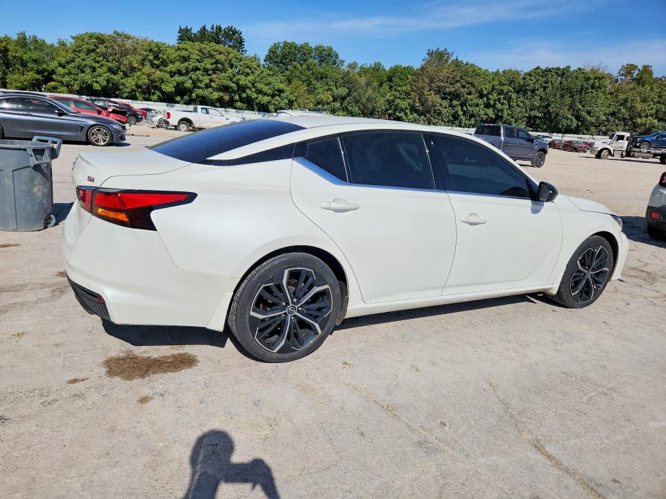 Photo 3 from auction – 2024 NISSAN ALTIMA with VIN 1N4BL4CV7RN315673