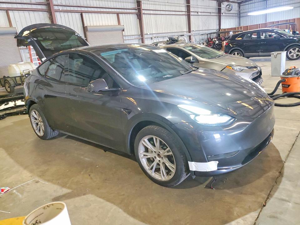 Photo 4 from auction – 2024 TESLA MODEL Y with VIN 7SAYGDEE3RA232861