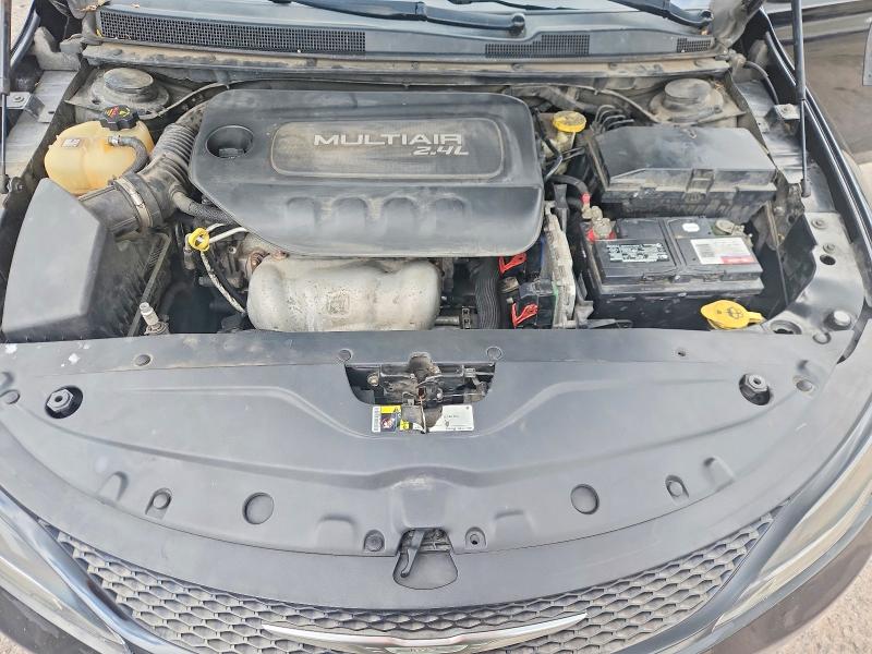 Photo 11 from auction – 2016 CHRYSLER 200 with VIN 1C3CCCAB4GN166139