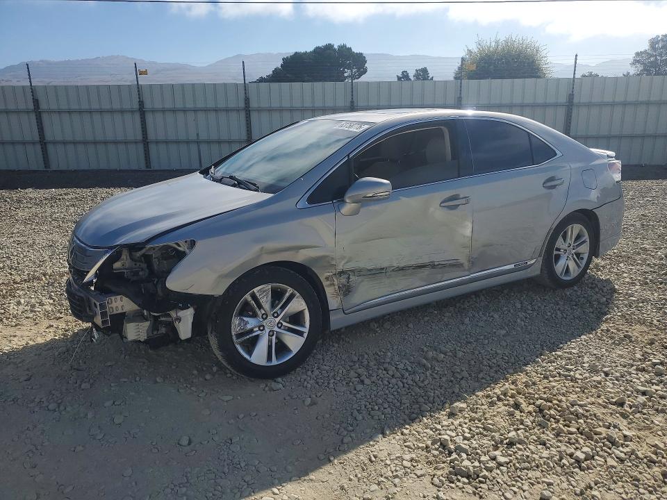 LEXUS HS 2010 with VIN JTHBB1BA0A2035561 - Photo from auction