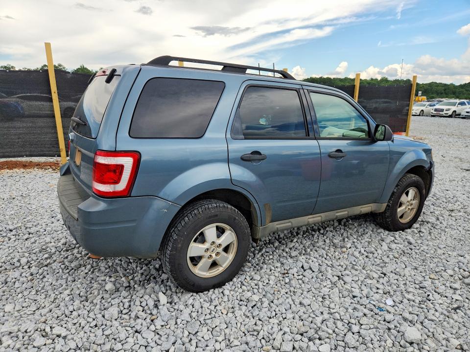 Photo 3 from auction – 2010 FORD ESCAPE with VIN 1FMCU0D79AKB56323