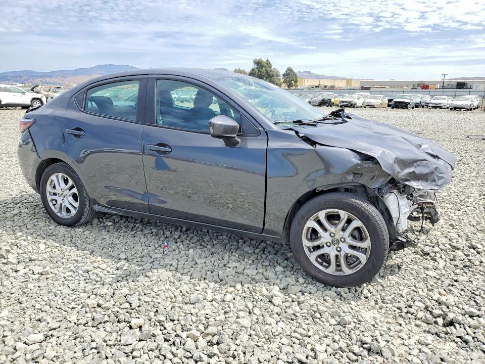 Photo 4 from auction – 2016 SCION IA with VIN 3MYDLBZV6GY139554
