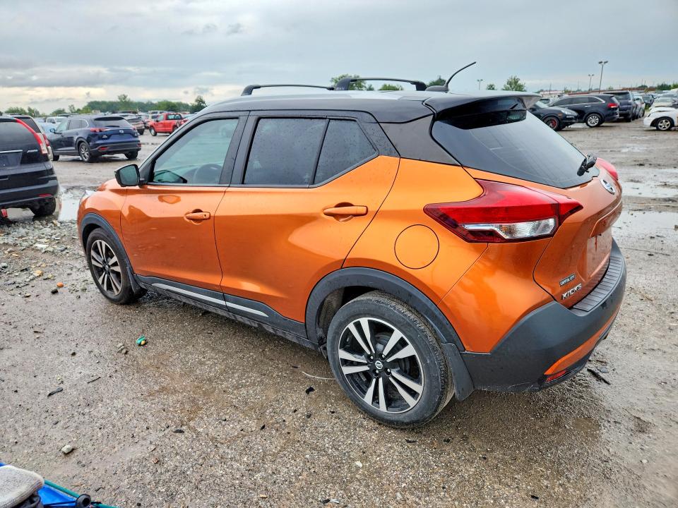 Снимка 2 от търг – 2018 NISSAN KICKS с VIN 3N1CP5CU7JL501141