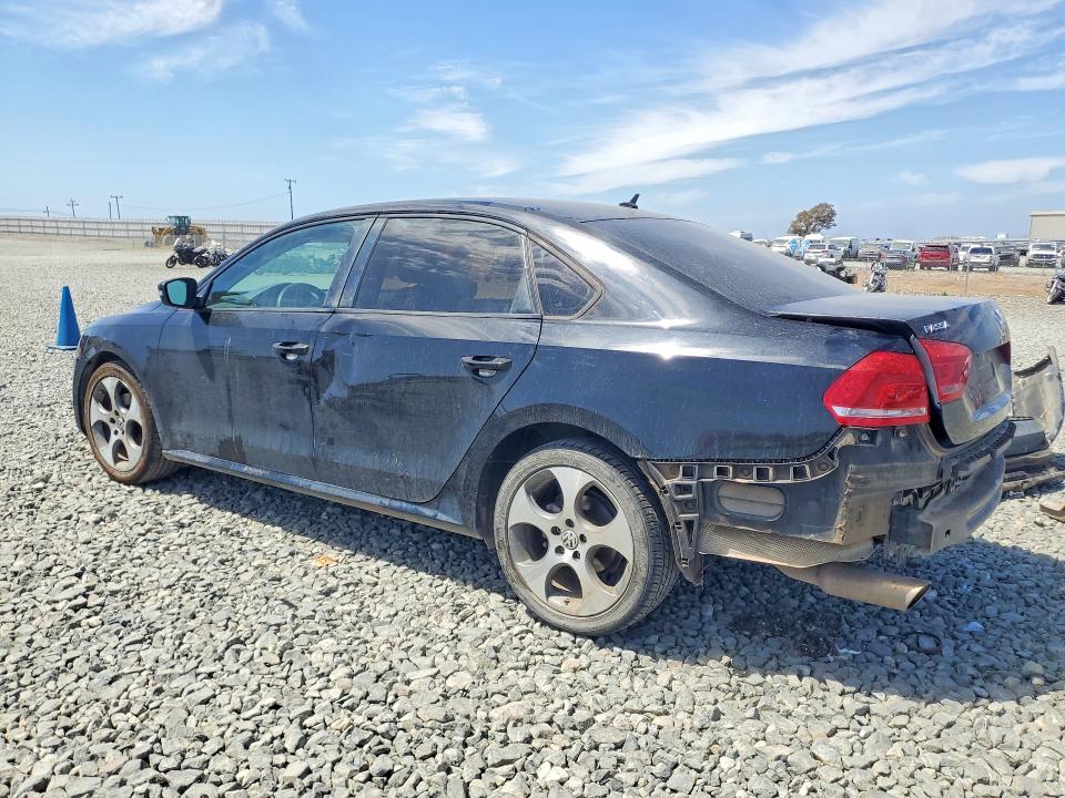 Photo 2 from auction – 2014 VOLKSWAGEN PASSAT with VIN 1VWAH7A36EC007214