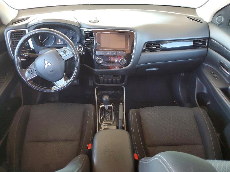 Photo 8 from auction – 2017 MITSUBISHI OUTLANDER with VIN JA4AD3A39HZ039464