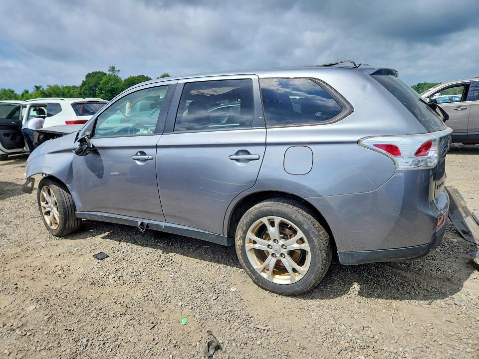 Photo 2 from auction – 2014 MITSUBISHI OUTLANDER with VIN JA4AZ3A39EZ009877