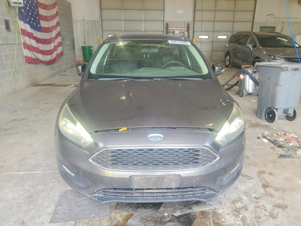 Photo 5 from auction – 2015 FORD FOCUS with VIN 1FADP3F26FL275084