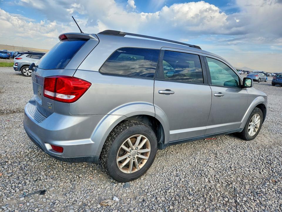 Photo 3 from auction – 2017 DODGE JOURNEY with VIN 3C4PDCBG3HT572693