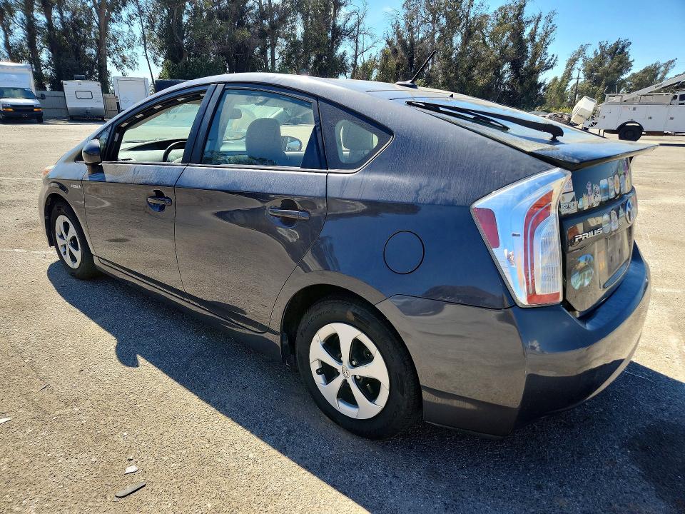 Photo 2 from auction – 2014 TOYOTA PRIUS with VIN JTDKN3DU2E1757069