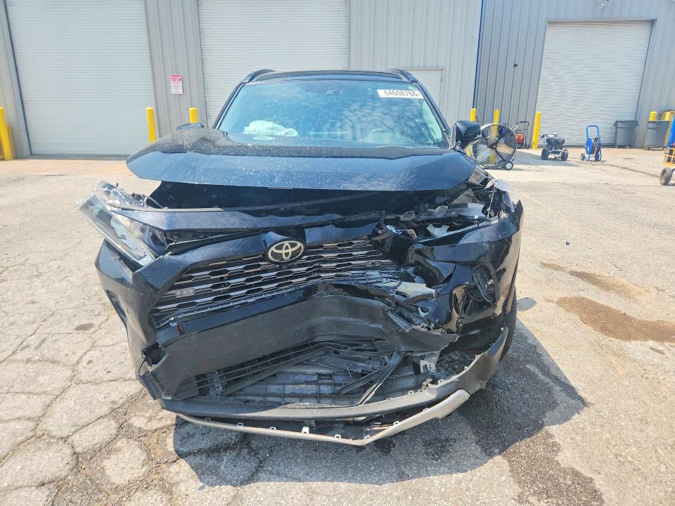 Photo 5 from auction – 2019 TOYOTA RAV4 with VIN JTMN1RFV0KD523220