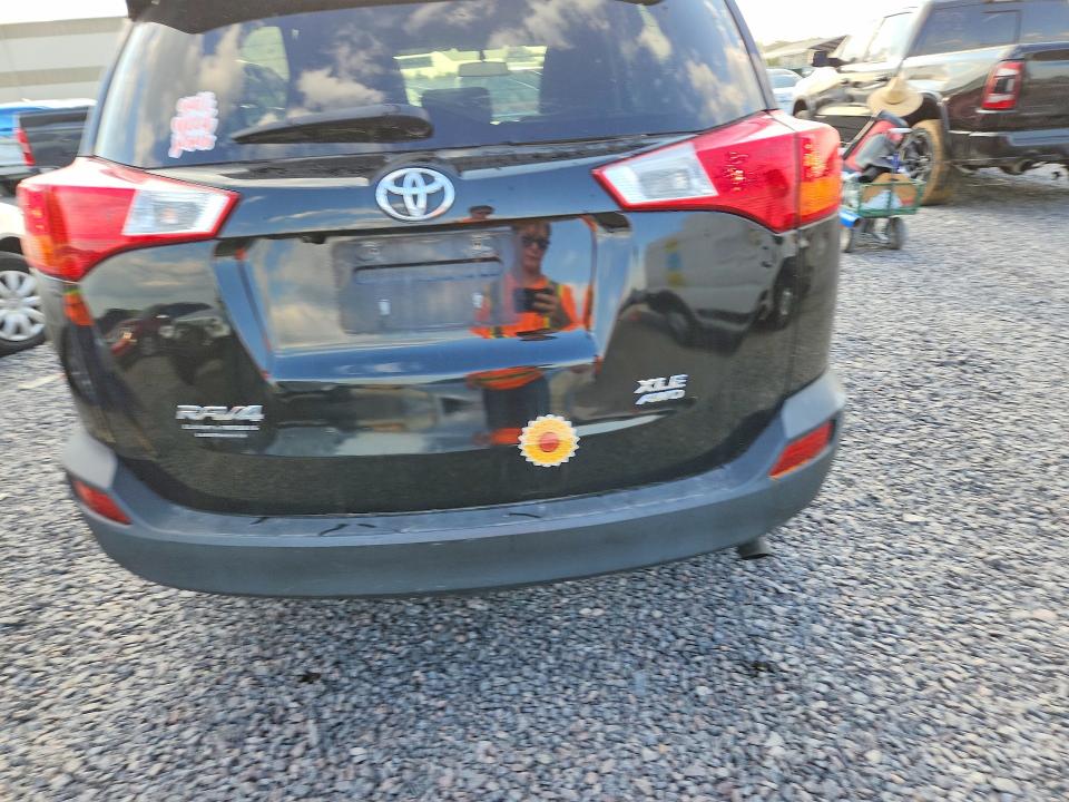 Photo 6 from auction – 2015 TOYOTA RAV4 with VIN 2T3RFREV3FW241313