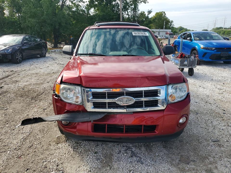 Photo 5 from auction – 2012 FORD ESCAPE with VIN 1FMCU0DG0CKA83619
