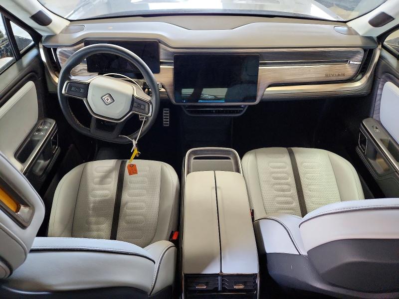 Photo 8 from auction – 2022 RIVIAN R1T with VIN 7FCTGAAA2NN011916