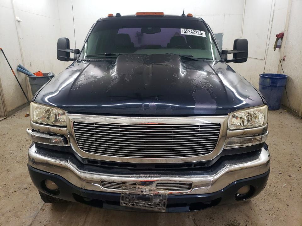 Photo 5 from auction – 2005 GMC SIERRA with VIN 1GTHK23265F832369