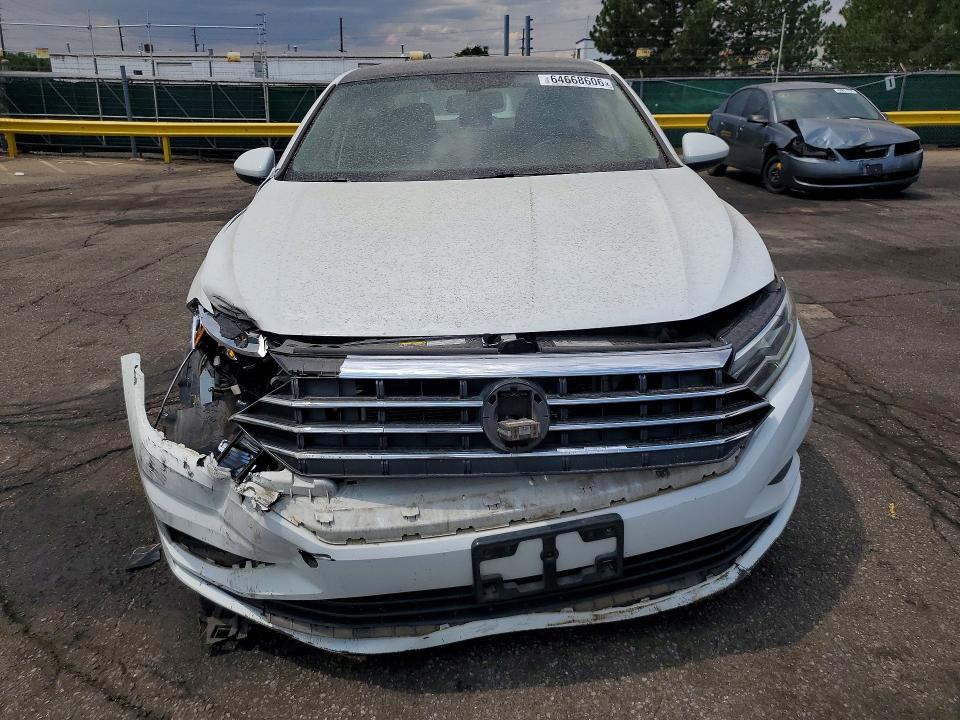 Photo 5 from auction – 2019 VOLKSWAGEN JETTA with VIN 3VWCB7BUXKM213972