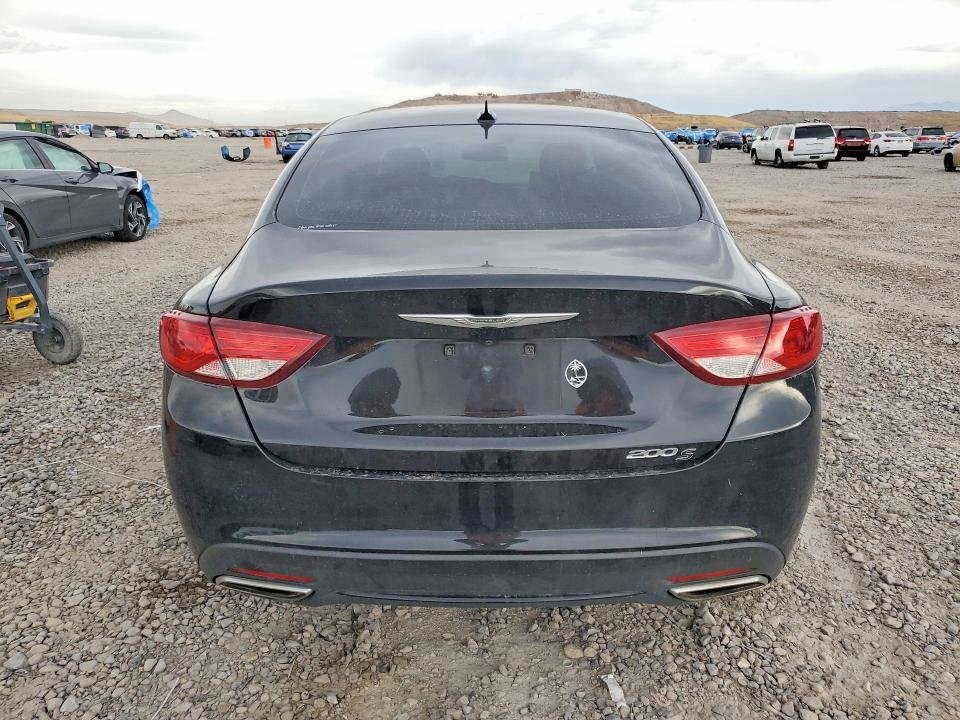Photo 6 from auction – 2016 CHRYSLER 200 with VIN 1C3CCCBG4GN175532