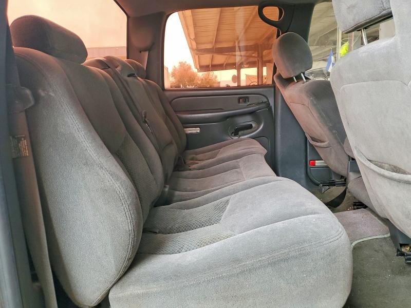 Photo 10 from auction – 2006 CHEVROLET SILVERADO with VIN 2GCEC13V961257195