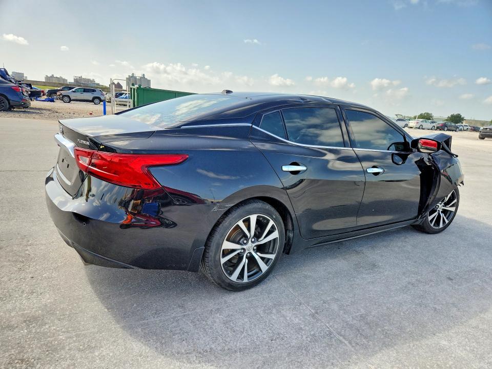 Photo 3 from auction – 2017 NISSAN MAXIMA with VIN 1N4AA6AP4HC377043
