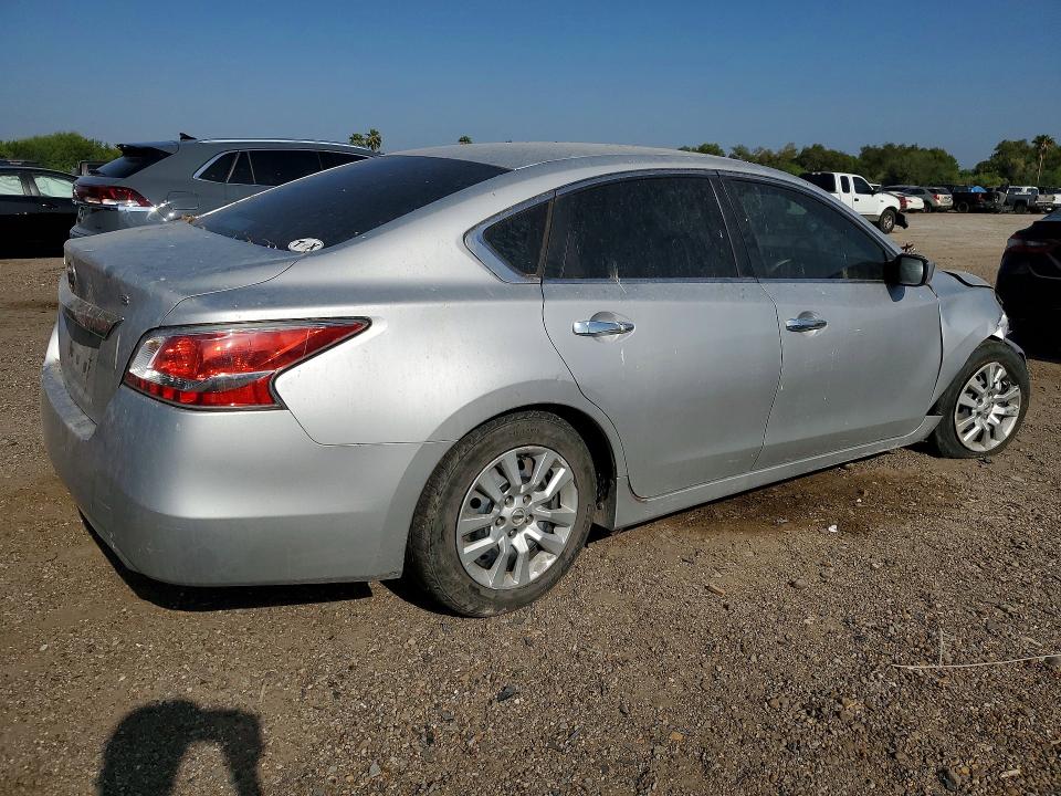 Photo 3 from auction – 2015 NISSAN ALTIMA with VIN 1N4AL3AP2FC167014
