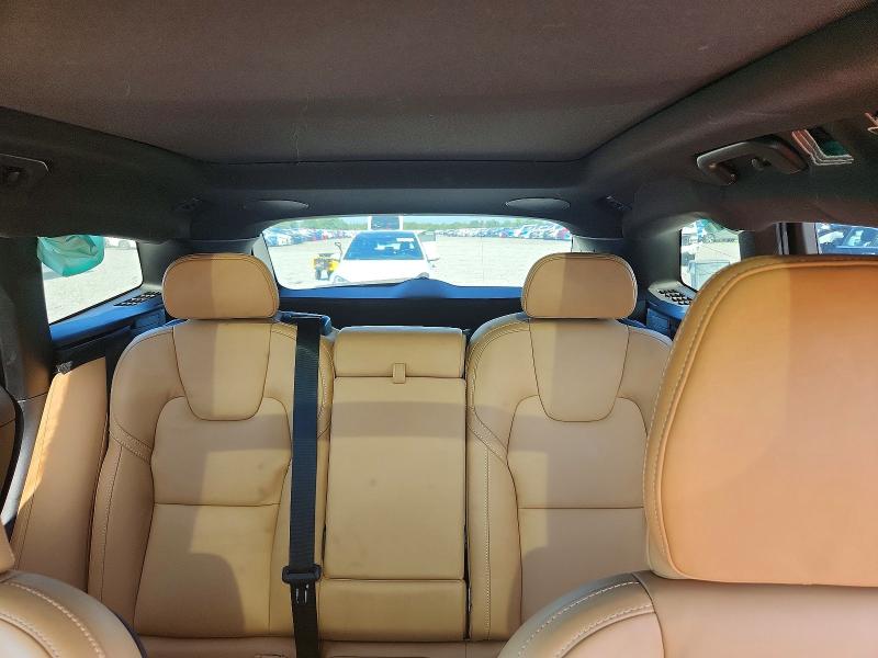 Photo 10 from auction – 2023 VOLVO XC60 with VIN YV4L12RA9P1307945