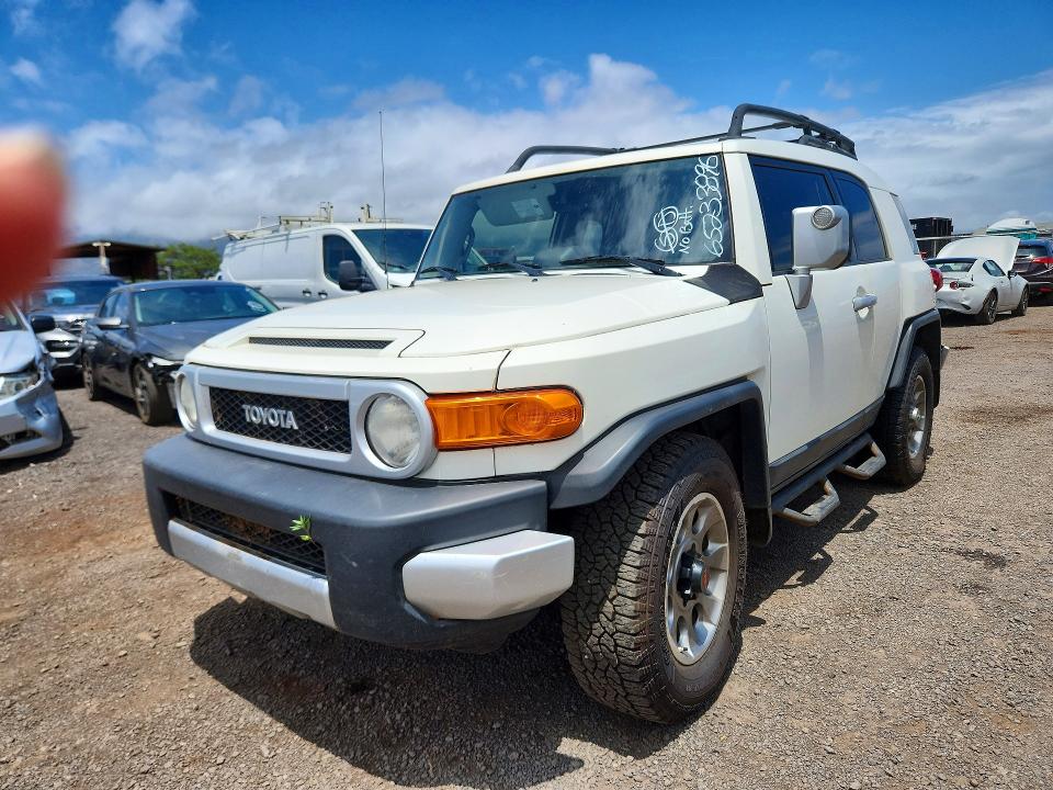 2012 TOYOTA FJ CRUISER - Търг №65233896