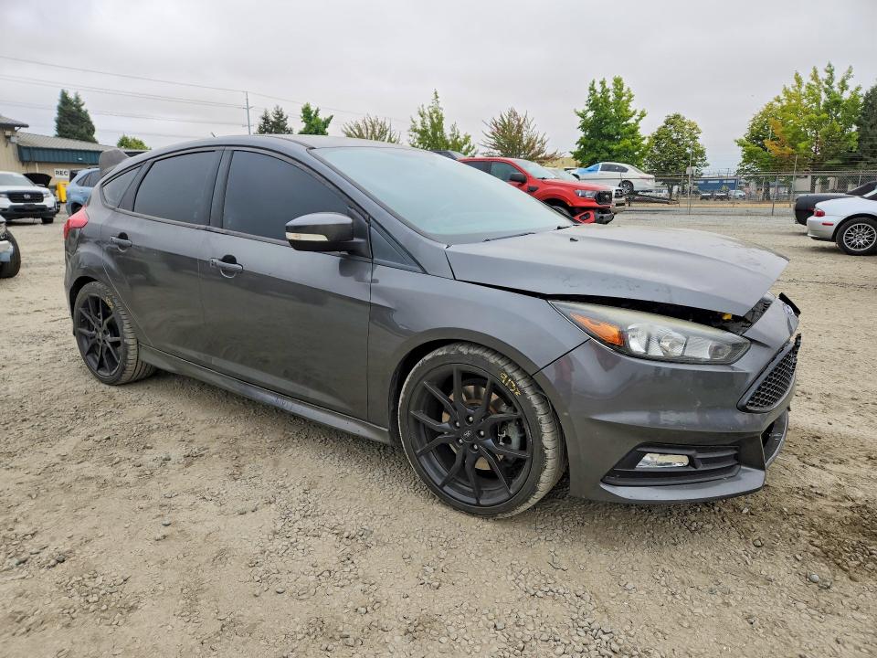 Photo 4 from auction – 2017 FORD FOCUS with VIN 1FADP3L9XHL292832