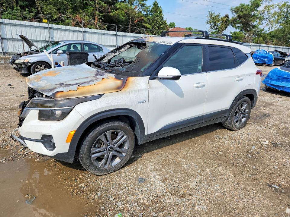 KIA SELTOS 2021 with VIN KNDEUCAA2M7082829 - Photo from auction