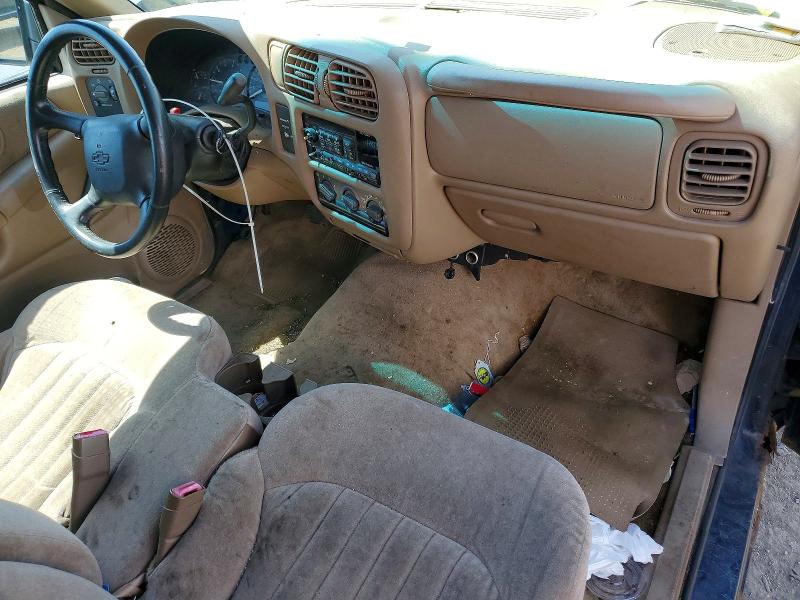 Photo 8 from auction – 2002 CHEVROLET S TRUCK with VIN 1GCCS195428146952