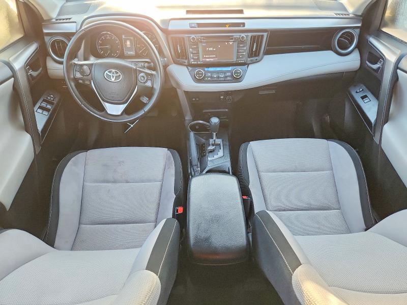Foto 8 de la subasta – 2016 TOYOTA RAV4 con VIN JTMWFREV4GJ094907